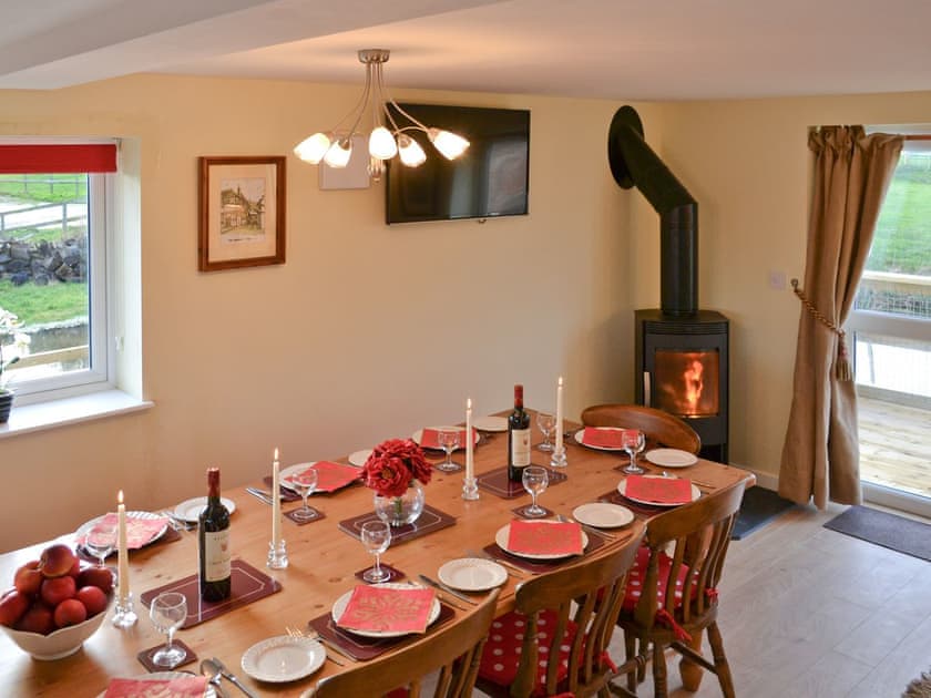 Dining Area | Romney Cottages - The Wagon Lodge, Peasmarsh, nr. Rye