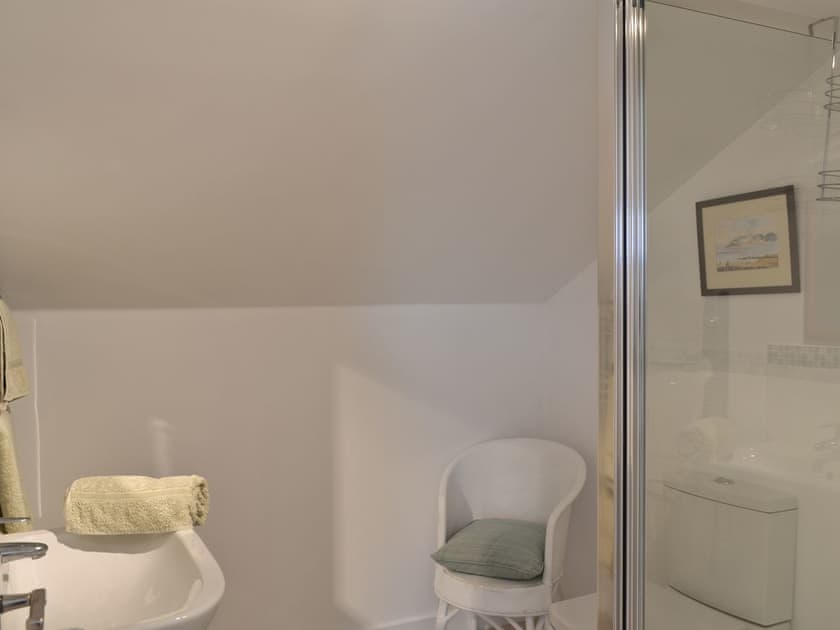 Bathroom | Romney Cottages - The Wagon Lodge, Peasmarsh, nr. Rye