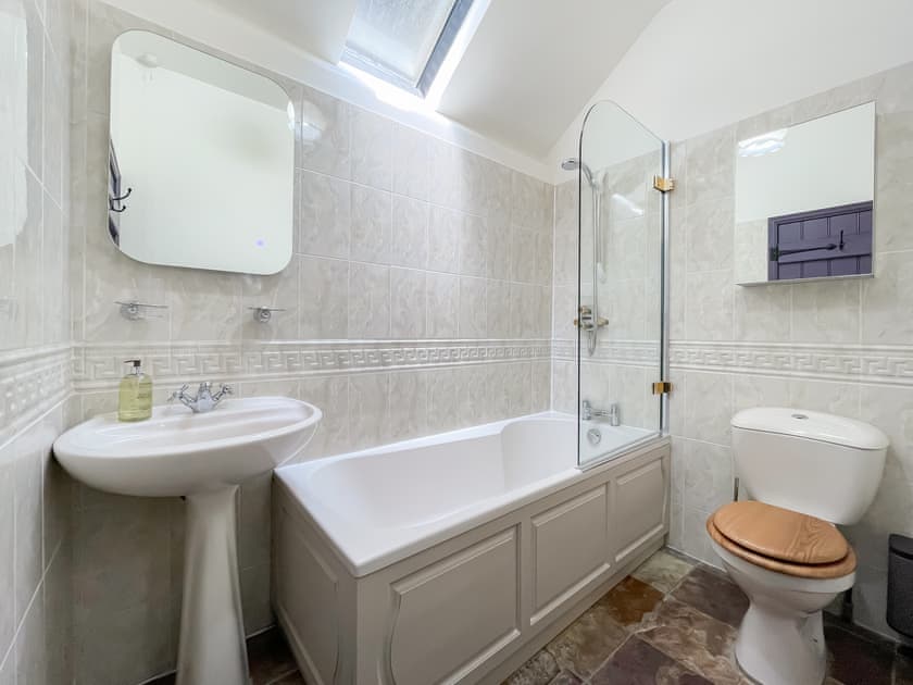 Bathroom | Kimlin Cottage, West Ayton