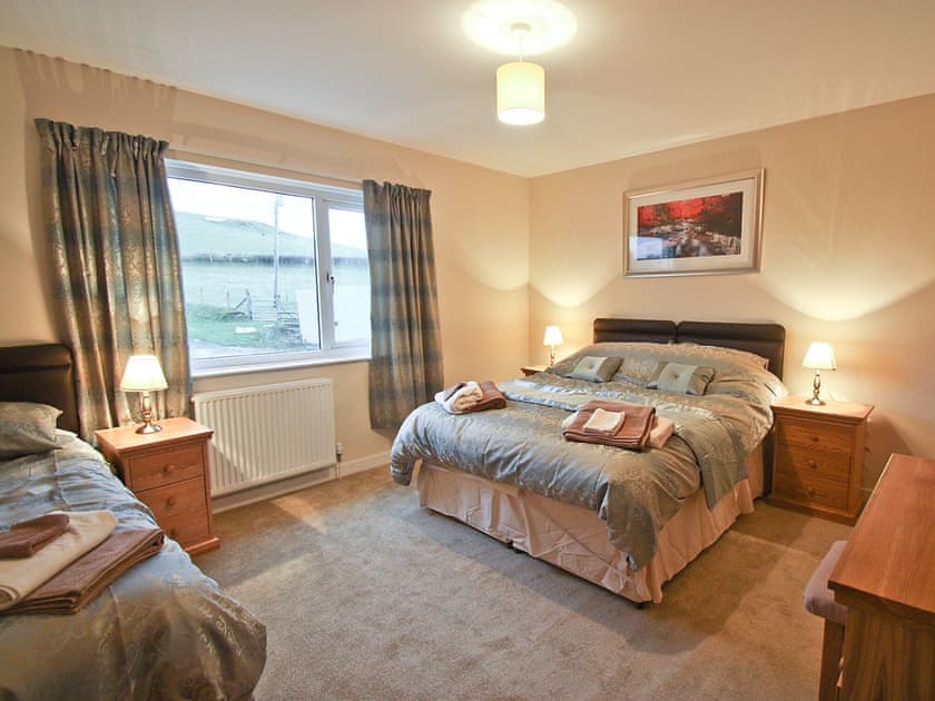 Triple bedroom | Cob Cottage, Llanddewi Brefi