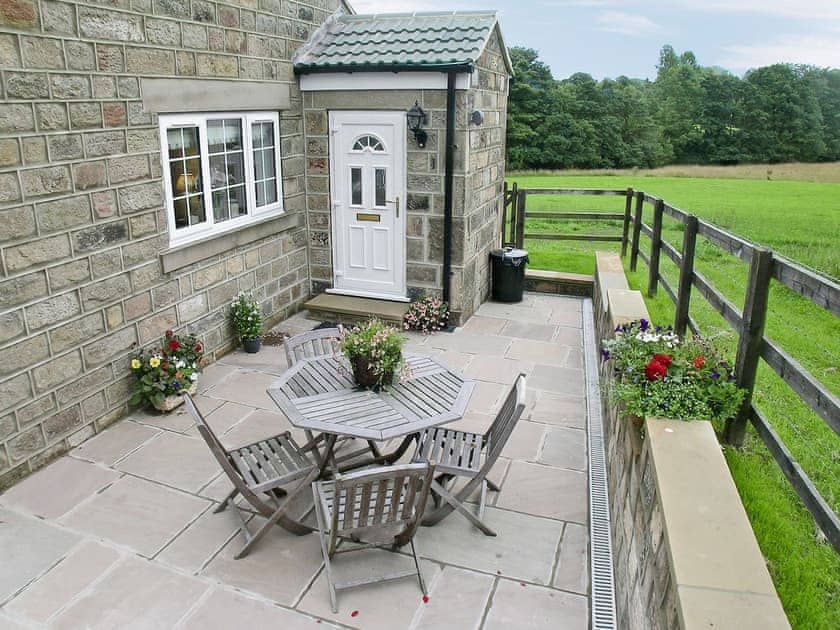 Sitting-out-area | Cherry Blossom Cottage, Kettlesing near Harrogate