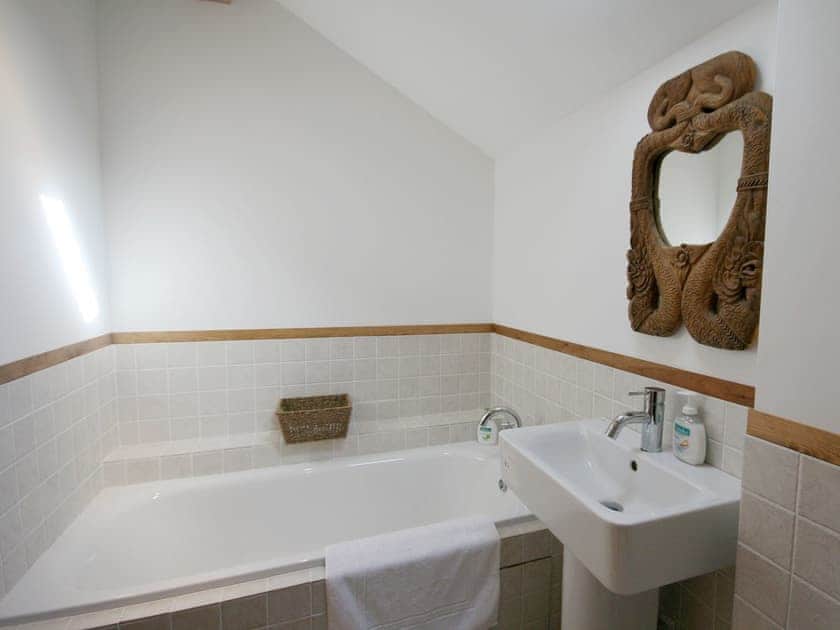 Bathroom | Hersedd Barns, Hendre, Near Mold, Clwyd