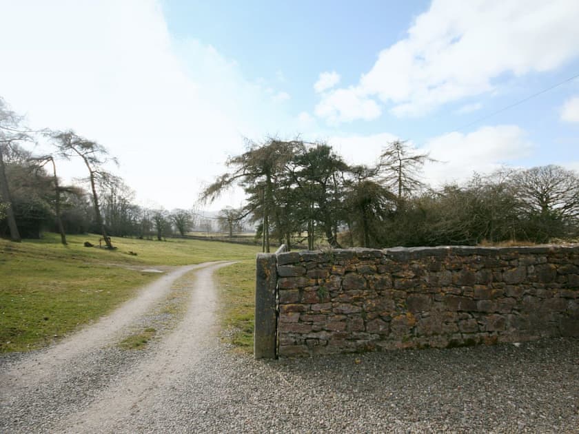 Driveway | Hersedd Barns, Hendre, Near Mold, Clwyd