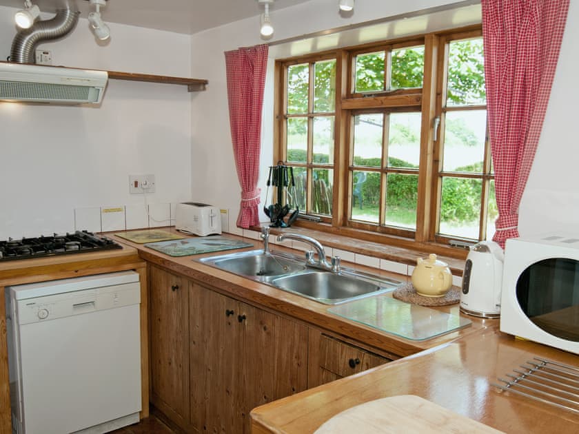 Kitchen/diner | Field Cottage, Sudbourne, nr. Orford