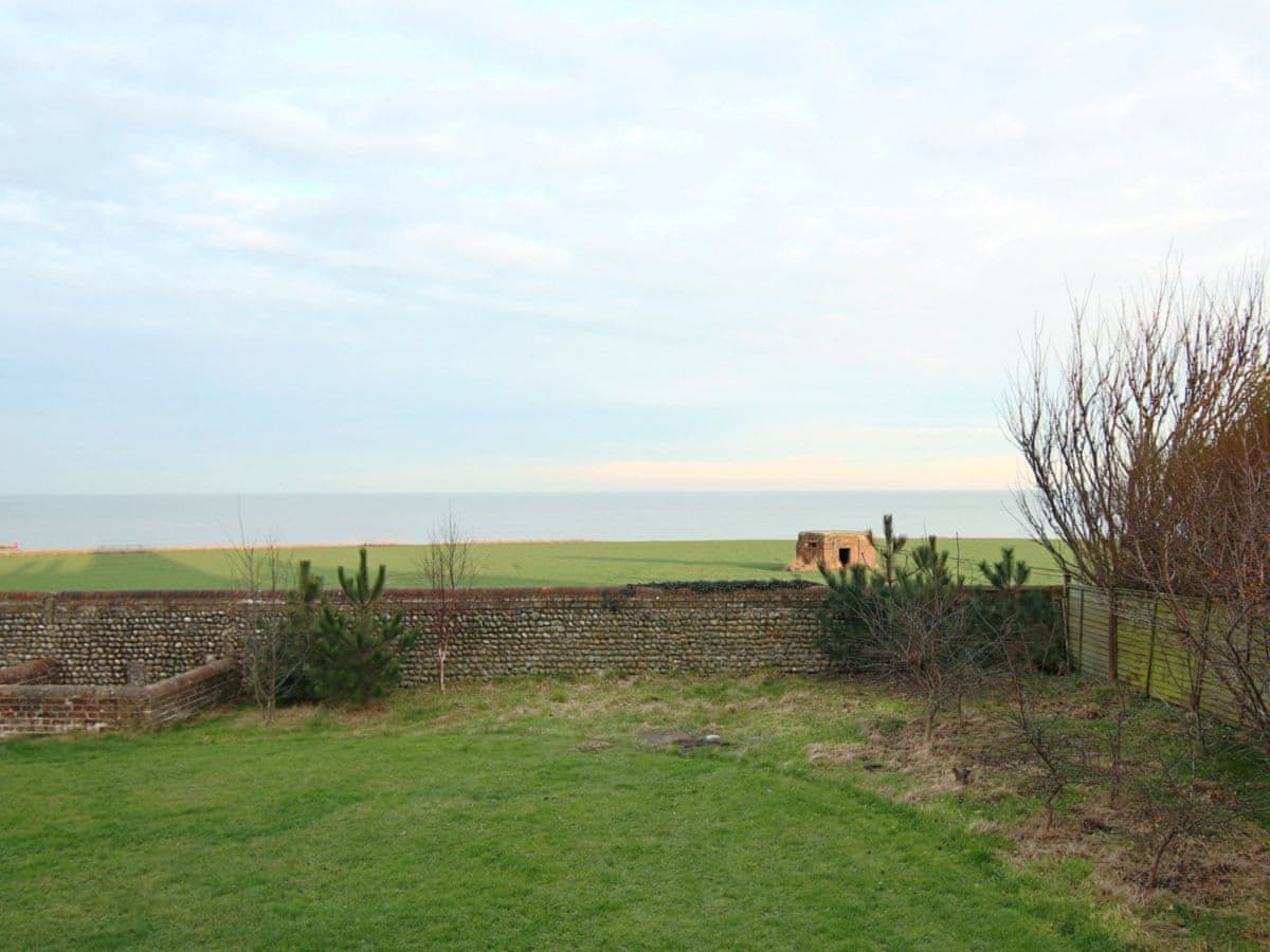 Lighthouse Cottage Ref Cwd In Happisburgh Near Cromer Norfolk