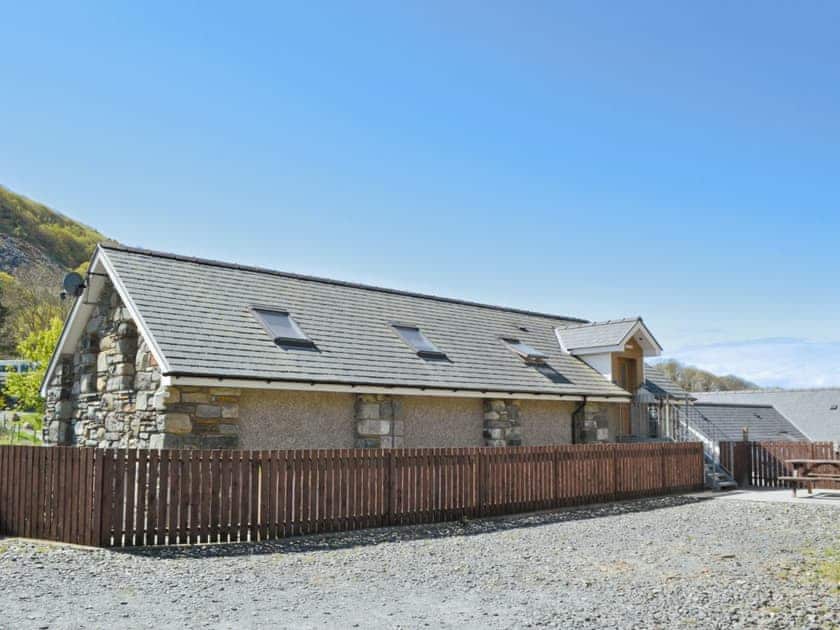 Exterior | Bwlchgwyn Equestrian Holidays - Ysgubor Uchaf, Arthog, nr. Fairbourne