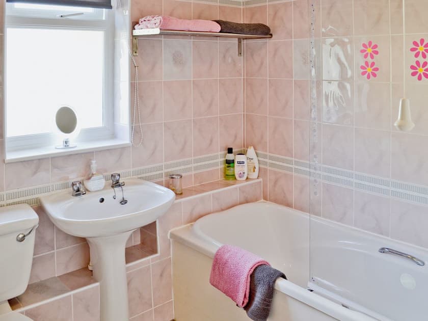 Bathroom | Stone The Crows, Liskeard