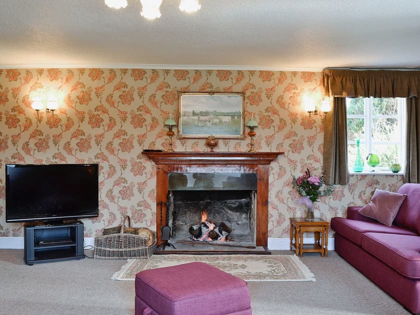 Living room | Twelve Oaks Holiday Cottages - Twelve Oaks Farmhouse, Teigngrace, nr. Newton Abbot