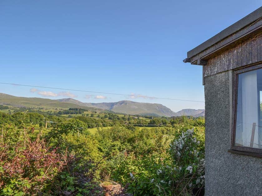 Dramatic far reaching views | Y Bwthyn, Llandygai, near Bangor