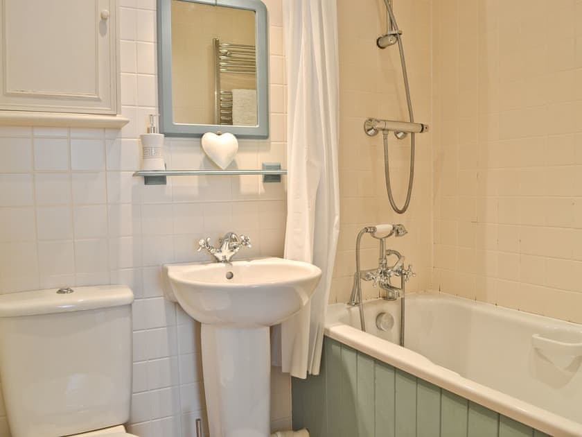 Bathroom | Kingsley Cottage, Instow
