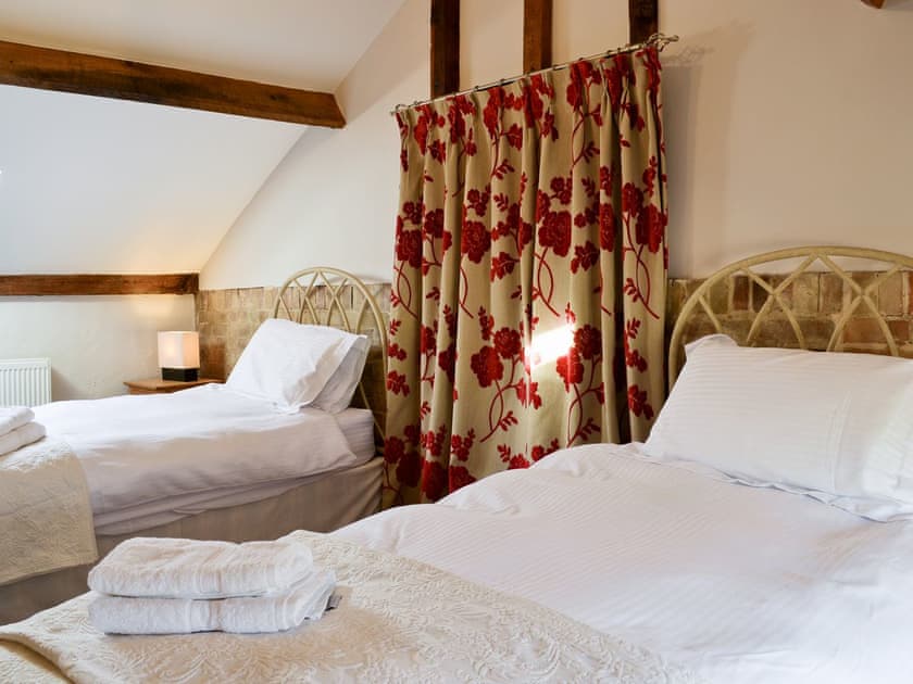 Twin bedroom | The Granary, Uggeshall, nr. Southwold