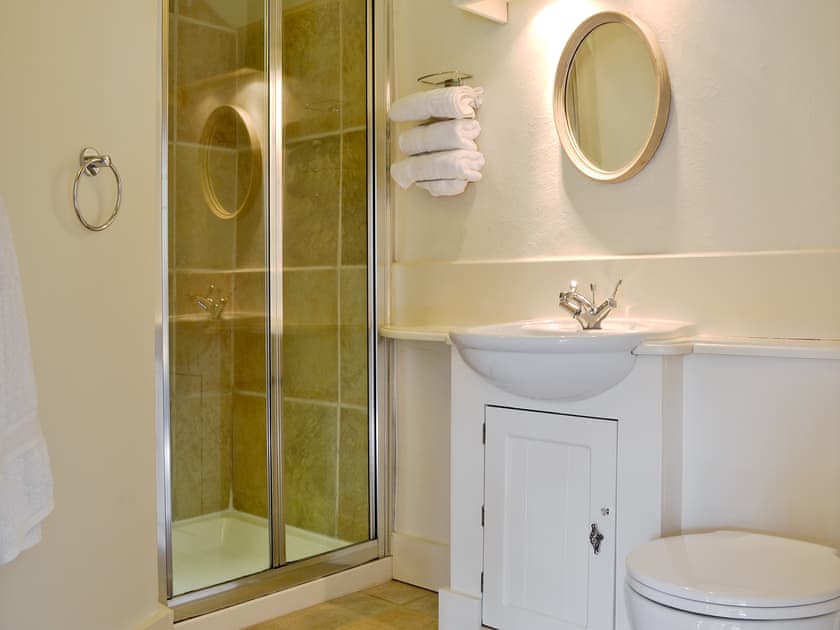 Bathroom | Pinfold Cottage, West End, Elton