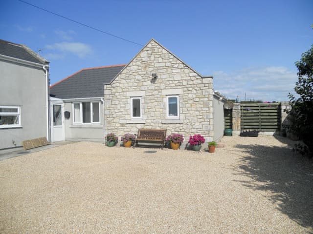 Freshwater Bay View Ref 29709 In Portland Dorset Cottages Com