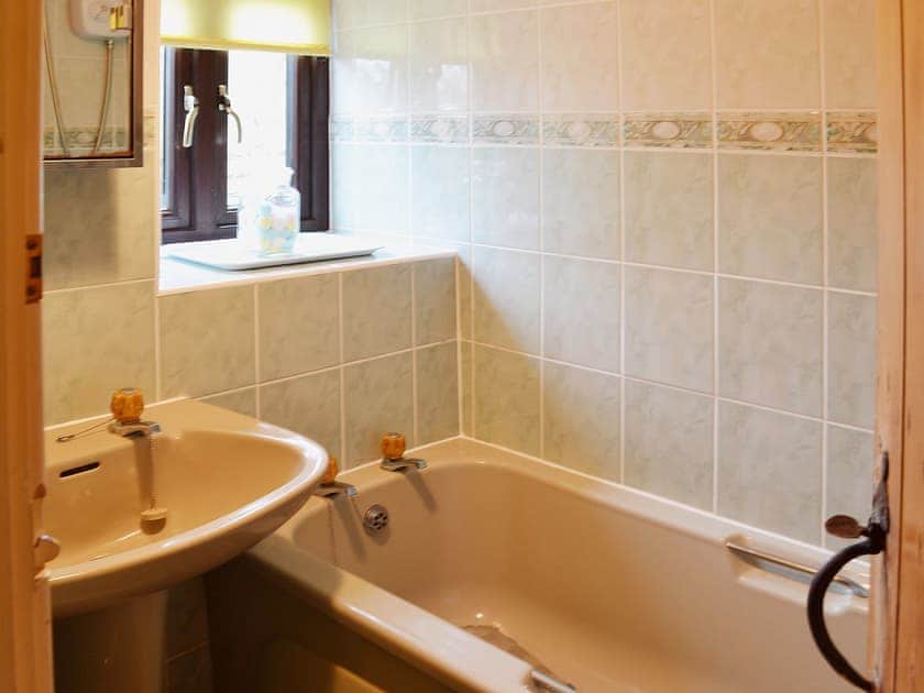 Bathroom | Harrop Fold Cottages - Bradley House, Harrop Fold, nr. Clitheroe