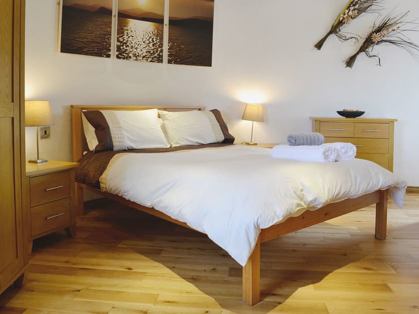 Double bedroom | Melin Newydd Cottages - The Windmill, Tynlon, nr. Rhosneigr