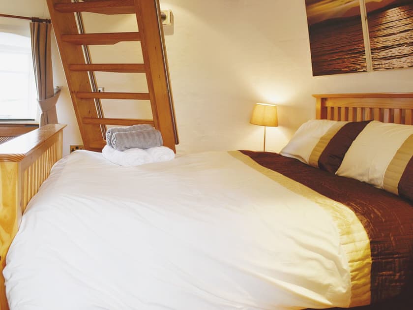 Double bedroom | Melin Newydd Cottages - The Windmill, Tynlon, nr. Rhosneigr