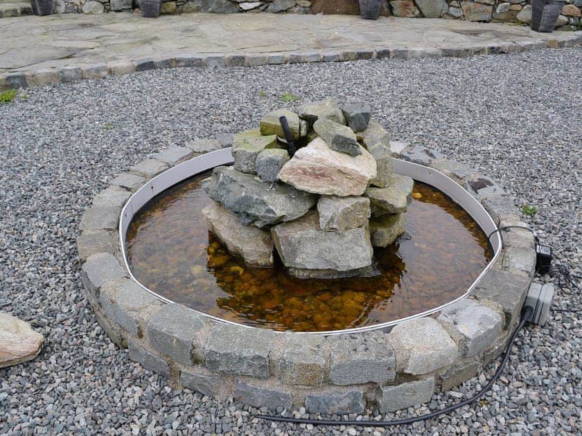 Fountain | Melin Newydd Cottages - The Windmill, Tynlon, nr. Rhosneigr