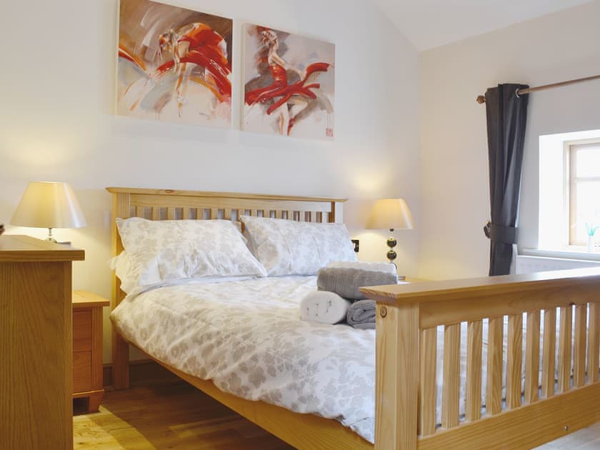 Double bedroom | Melin Newydd Cottages - The Top Barn, Tynlon, nr. Rhosneigr