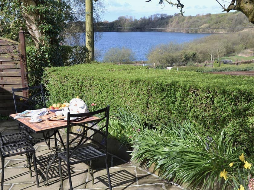 Sitting-out-area | Nell’s Cottage, Dalton-in-Furness