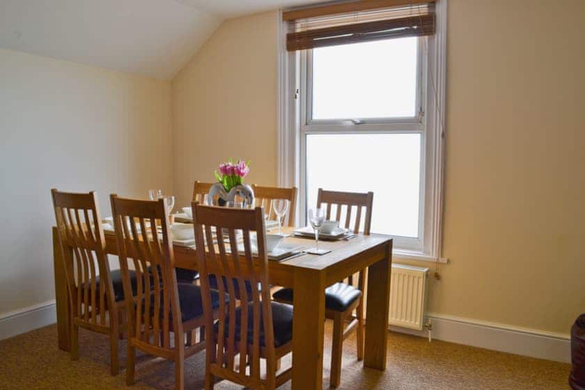 Living room/dining room | Reef Apartments - Nemo, Sandown