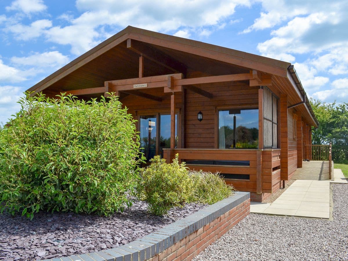 Faulkers Lakes - Willow Lodge - Holiday lodge in Central England - Image 1