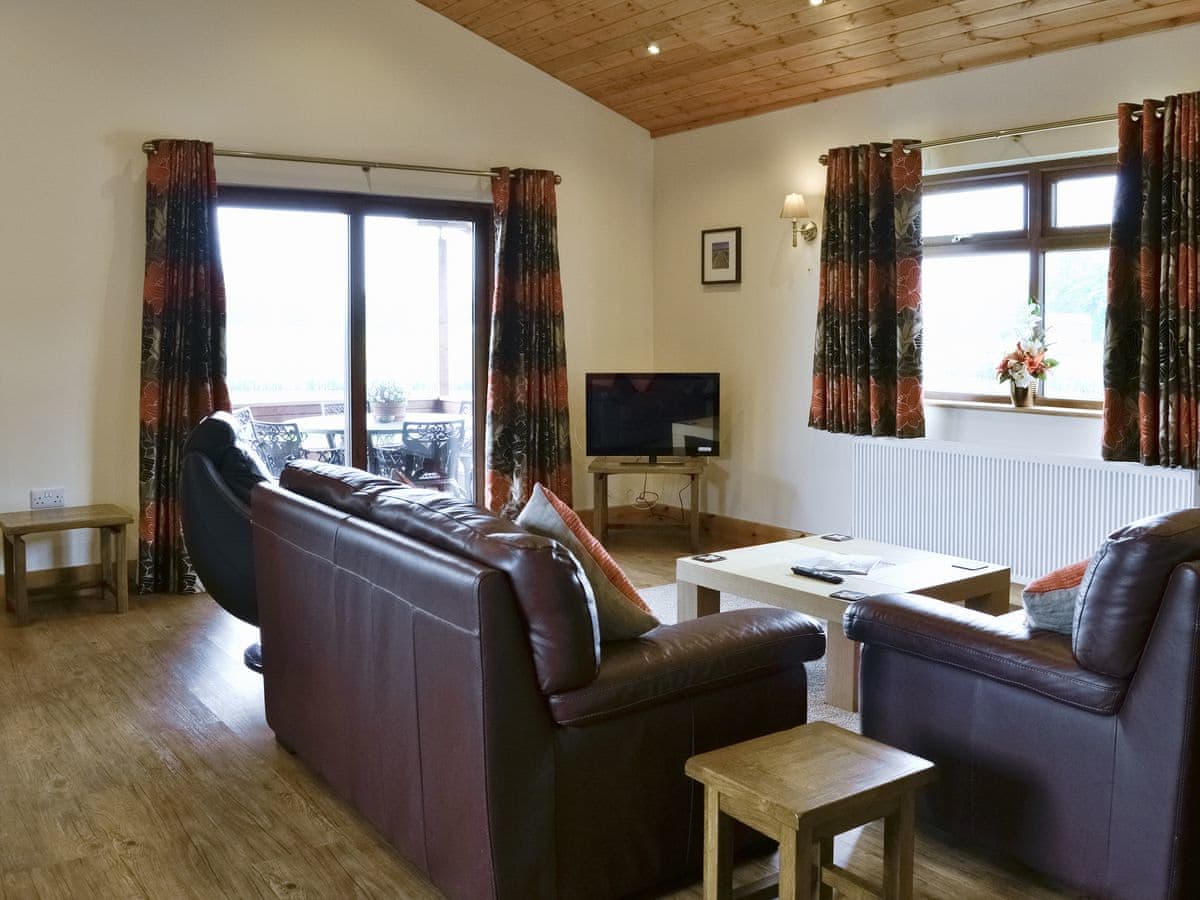 Faulkers Lakes - Willow Lodge - Holiday lodge in Central England - Image 2
