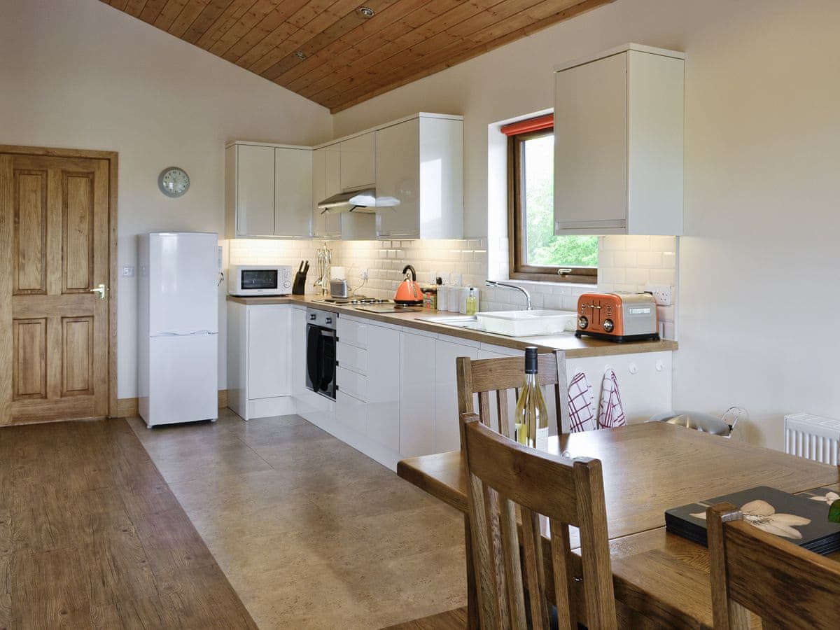 Faulkers Lakes - Willow Lodge - Holiday lodge in Central England - Image 4