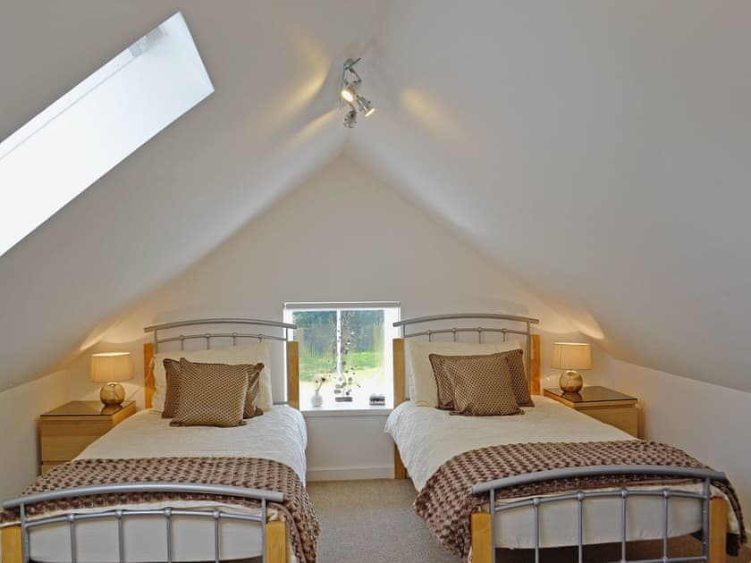 Twin bedroom | Song Bird Cottage, Scaniport, nr. Inverness