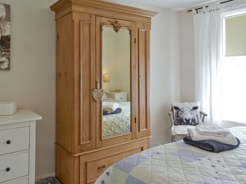 Relaxing double bedroom | Spring Cottage, Carperby near Leyburn
