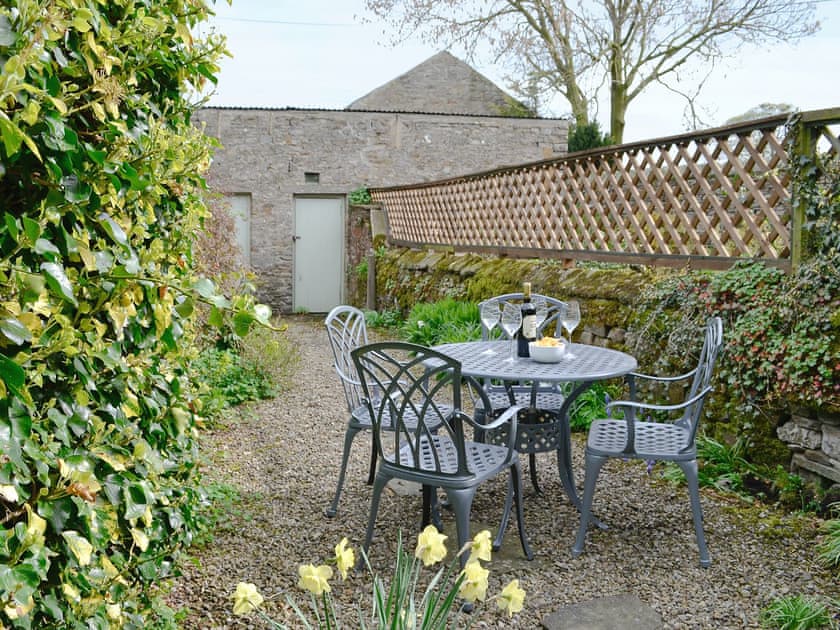 Sitting-out-area | Spring Cottage, Carperby near Leyburn