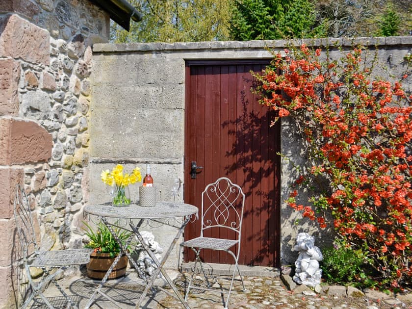 Sitting-out-area | Ladybird Cottage, Scaniport, nr. Inverness