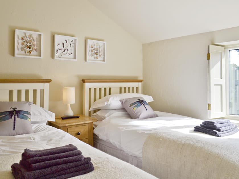 Twin bedroom | Tub Cottage, Litton near Buxton