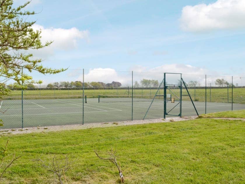Tennis court | Chynoweth, St Merryn, nr. Padstow
