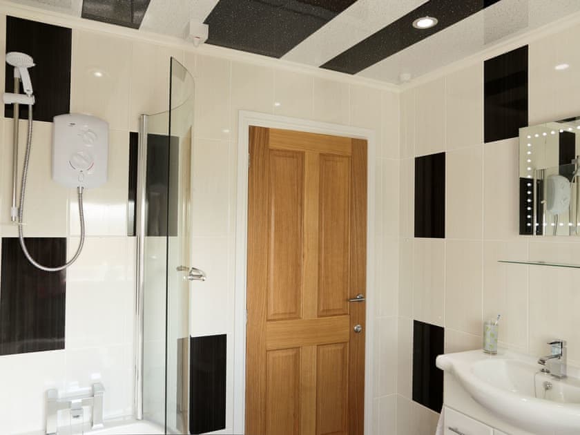 Bathroom | Firth Lodge, Southerness