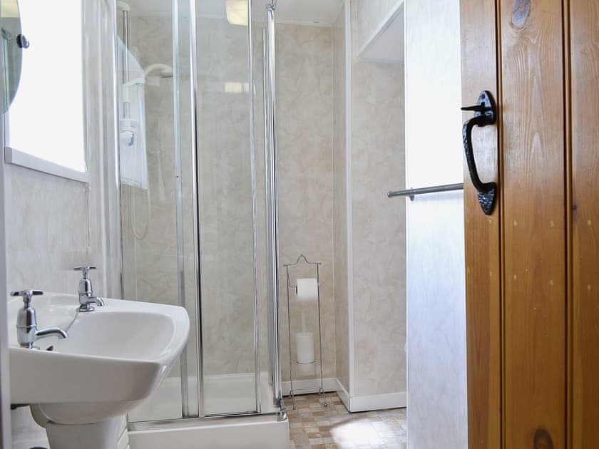 Shower room | Bodwi Farm Cottages - Bodwi Isaf, Nr. Abersoch