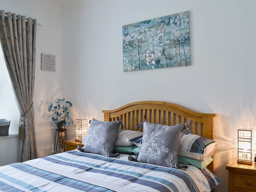 Double bedroom | Ladybird Cottage, Scaniport, nr. Inverness