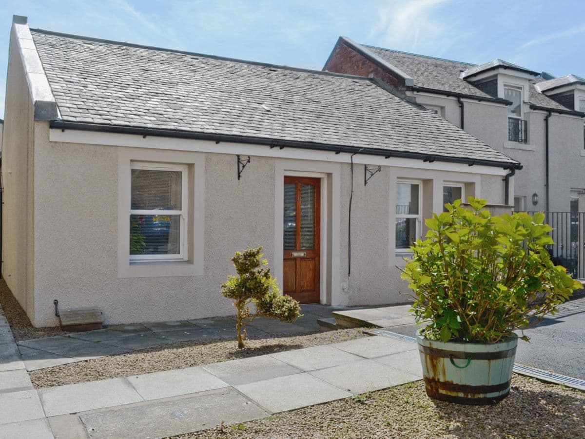 The Coach House Ref 29824 In Girvan Ayrshire Welcomecottages