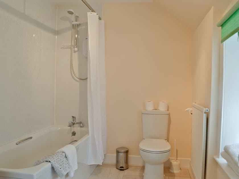 Bathroom | Park Cottage, Gatehouse of Fleet