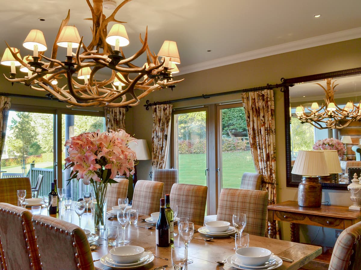River Lodge - Image 3