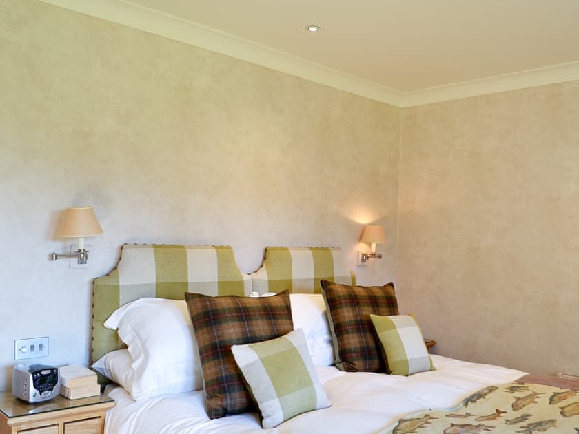 Fabulous double bedroom | River Lodge - Ness Castle Estate, Inverness