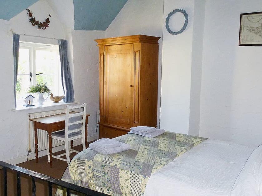 Double bedroom | Hollies Cottage, Draycott, nr. Cheddar