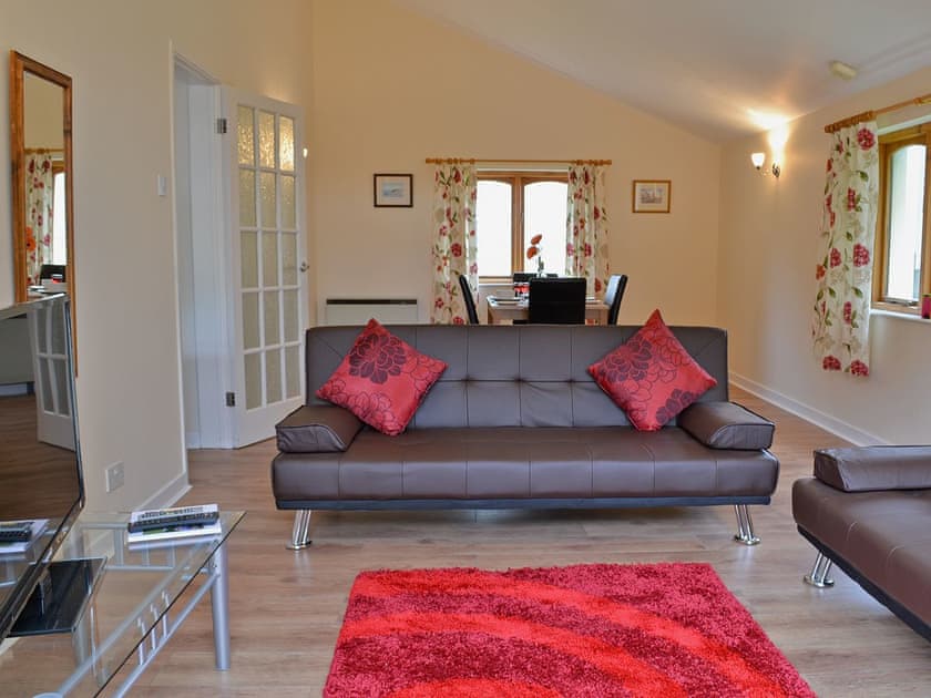 Living room/dining room | Stable Cottage, Amroth