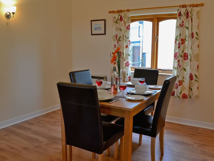 Living room/dining room | Stable Cottage, Amroth