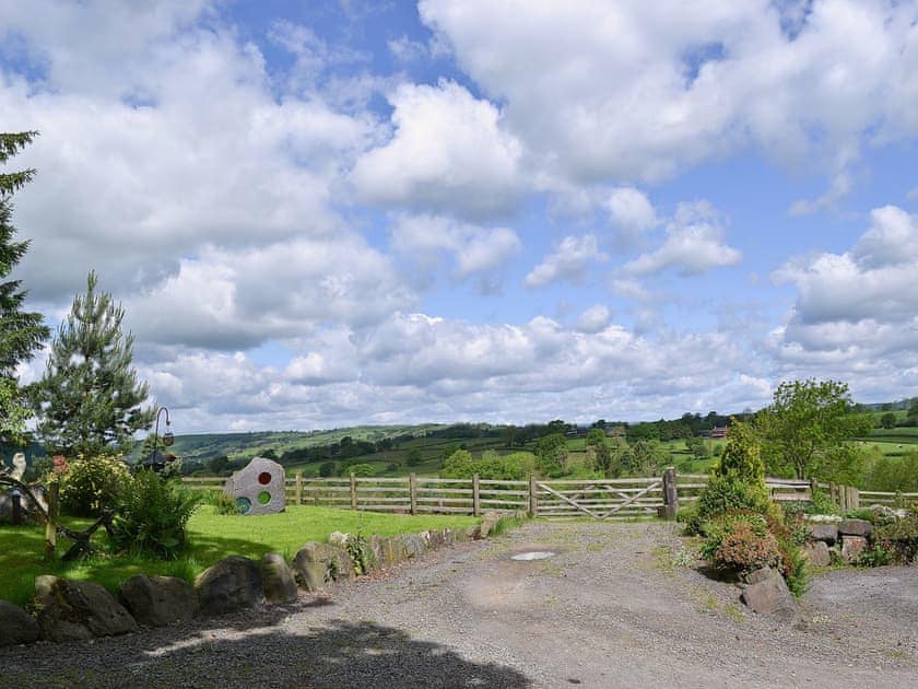 View | Y Dderwen, Llanfair Caereinion