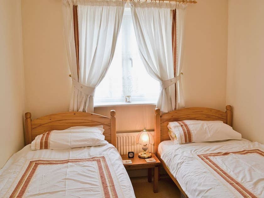 Twin bedroom | Fairy Cottage, Old Newton, nr. Stowmarket