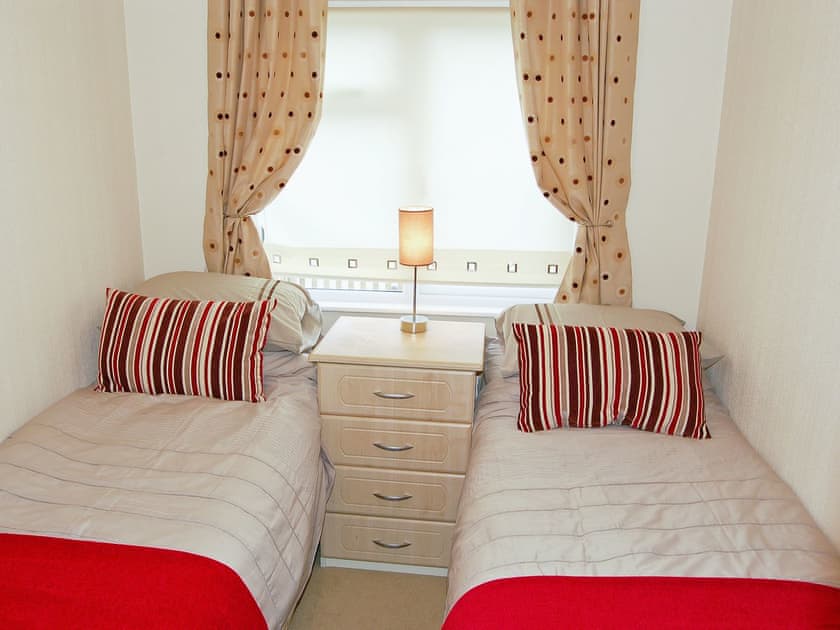 Twin bedroom | Rosewater Lodge, St Teath