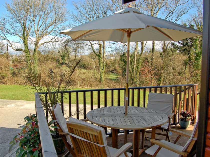 Sitting-out-area | Rosewater Lodge, St Teath