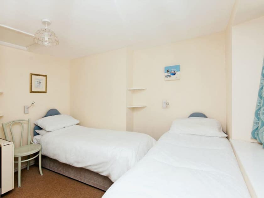Twin bedroom | Retreat Cottage, Salcombe