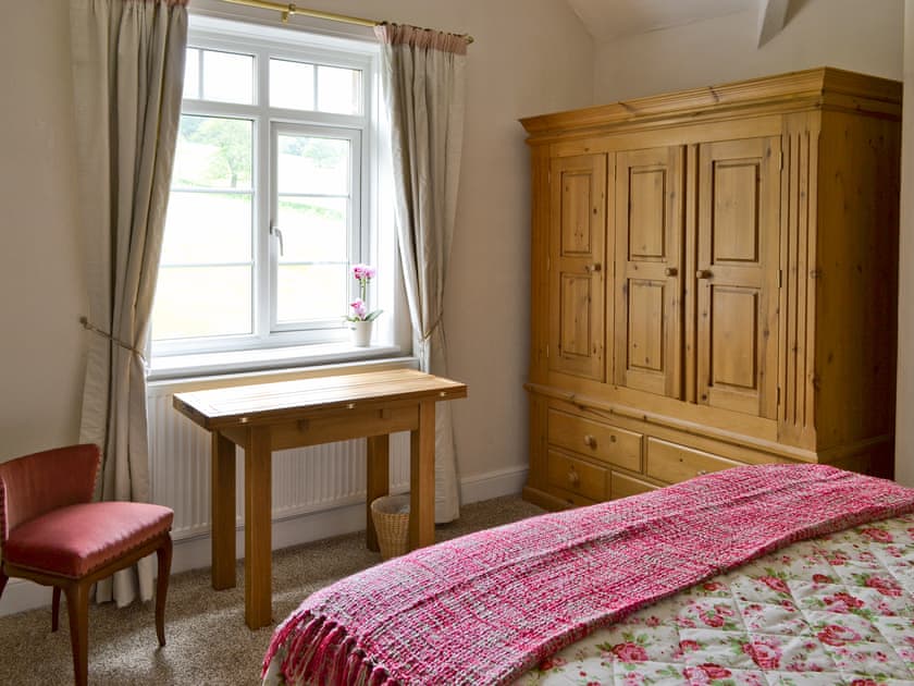 Double bedroom | Dove Cottage, Rowsley, nr. Matlock