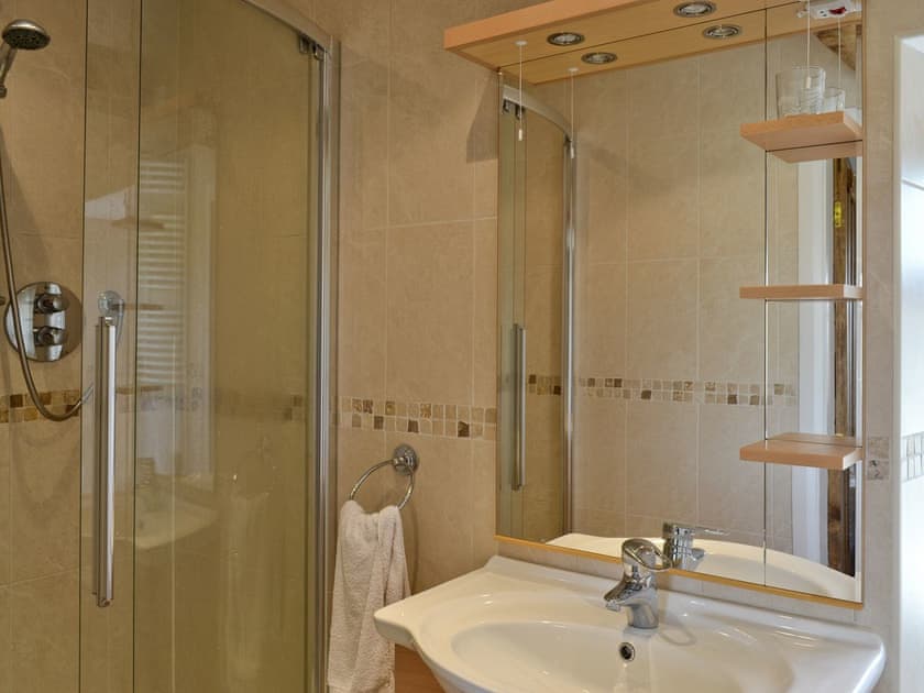 Shower room | White Horse Cottage, near Kilburn